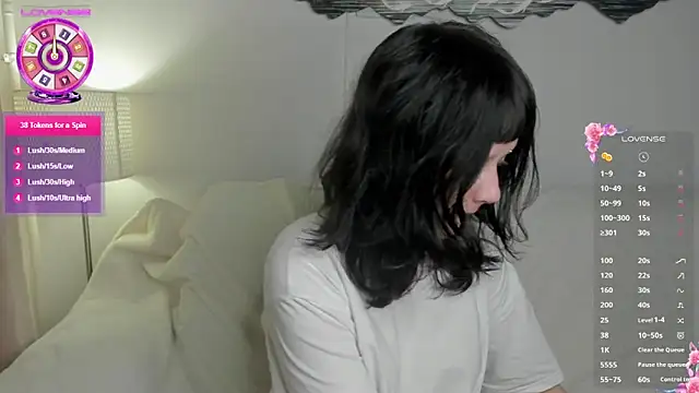 Snapshot of Maxi_mia_1 chatting on May 21, 10:17 pm Maxi mia 1 online show from May 21, 10:17 pm