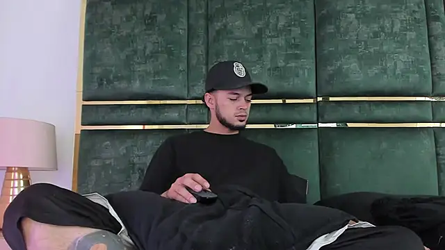 Snapshot of GaelyCoral chatting on February 13, 11:28 am GaelyCoral online show from February 13, 11:28 am