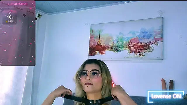 Sharlott 3 online show from April 13, 12:43 pm