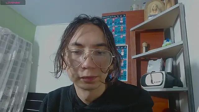 najimi uwu  online show from February 11, 3:39 pm