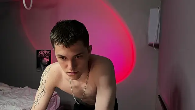 cronck52 online show from April 19, 7:38 pm