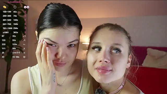 Snapshot of BertaForth chatting on February 7, 7:23 am BertaForth online show from February 7, 7:23 am