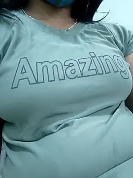 Fantasy Queen94 online show from February 20, 6:30 pm