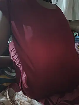 Snapshot of SexyAngel43 chatting on July 15, 4:12 pm SexyAngel43 online show from July 15, 4:12 pm