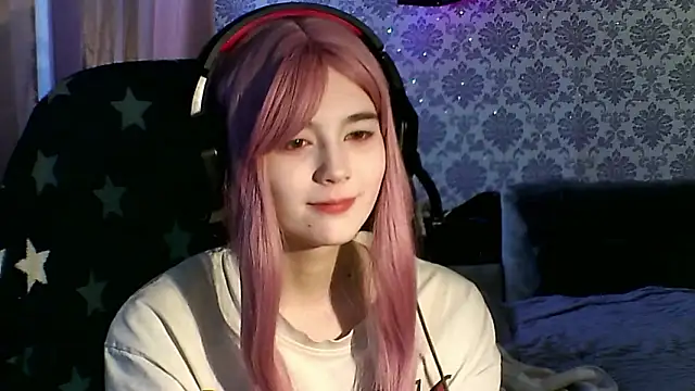 Snapshot of Angels_corner chatting on February 6, 9:34 am Angels corner online show from February 6, 9:34 am