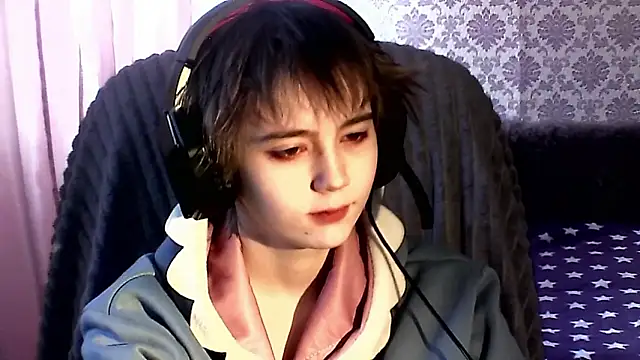 Snapshot of Angels_corner chatting on February 12, 6:08 am Angels corner online show from February 12, 6:08 am