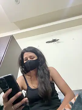 raavigirl online show from March 25, 5:30 pm