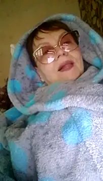 Snapshot of SophieBurns chatting on February 18, 11:50 am SophieBurns online show from February 18, 11:50 am