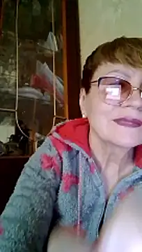 SophieBurns online show from April 7, 1:11 pm