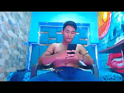 Snapshot of warmNoah chatting on February 20, 3:03 am warmNoah online show from February 20, 3:03 am