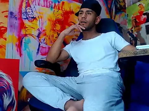 warmNoah online show from March 23, 7:18 pm