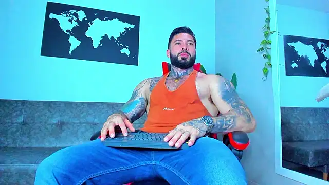 Alessrose online show from March 11, 9:10 pm