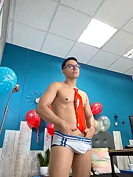 Snapshot of Coddy_maxx69 chatting on February 28, 2:51 pm Coddy maxx69 online show from February 28, 2:51 pm