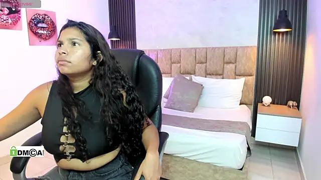 Dulcecooper1 online show from April 5, 5:10 pm