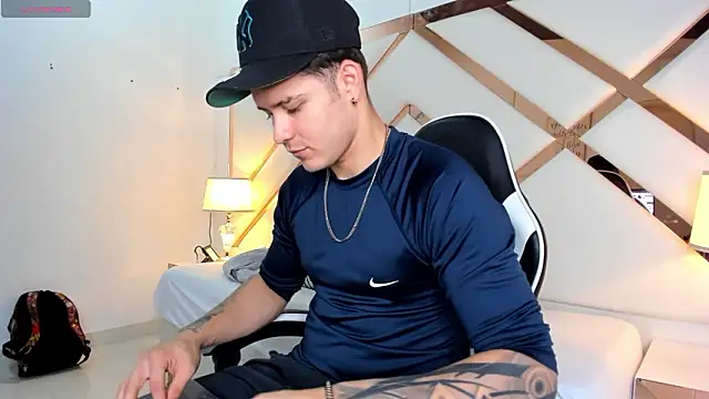 Snapshot of rayan_linxx chatting on February 19, 6:59 pm rayan linxx online show from February 19, 6:59 pm