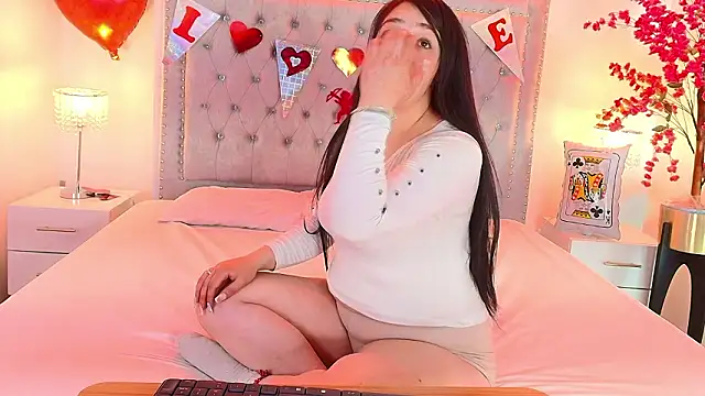 Alanna  scott online show from February 15, 3:36 am