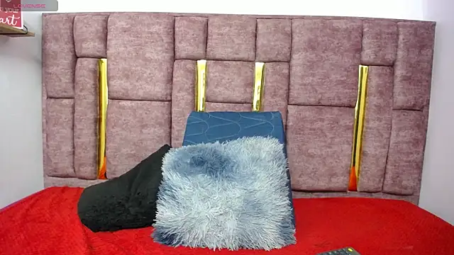 FRANCESCA LOVE  online show from April 9, 3:17 am