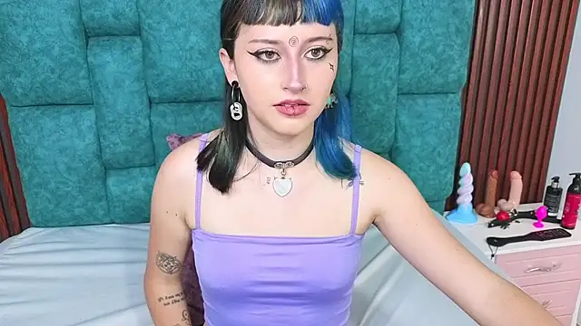 OliviaBonnie online show from March 1, 6:54 pm