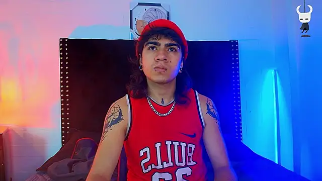 Snapshot of Axell_Kussh chatting on February 23, 12:02 pm Axell Kussh online show from February 23, 12:02 pm