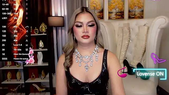 Snapshot of PrettyCockAthena chatting on May 17, 9:11 pm PrettyCockAthena online show from May 17, 9:11 pm