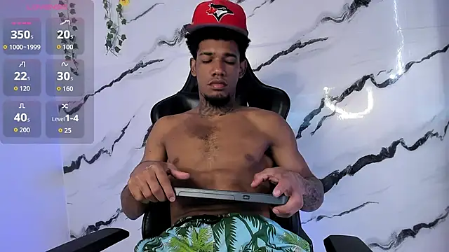 Snapshot of Nehemiaa_boy chatting on February 10, 8:46 pm Nehemiaa boy online show from February 10, 8:46 pm