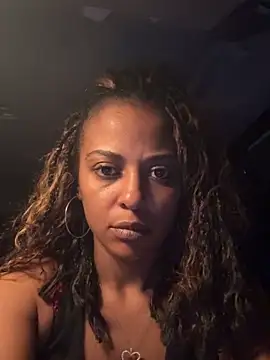 Goldie Glows63 online show from March 12, 1:56 am