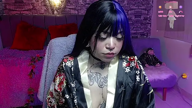 Snapshot of kyoko98 chatting on April 24, 1:35 pm kyoko98 online show from April 24, 1:35 pm