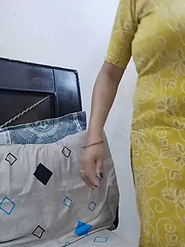 Snapshot of SexybeboX chatting on June 11, 5:38 am SexybeboX online show from June 11, 5:38 am