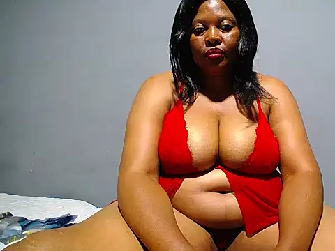 Snapshot of SEXYBUSTYEBONYXX chatting on February 11, 4:39 am SEXYBUSTYEBONYXX online show from February 11, 4:39 am