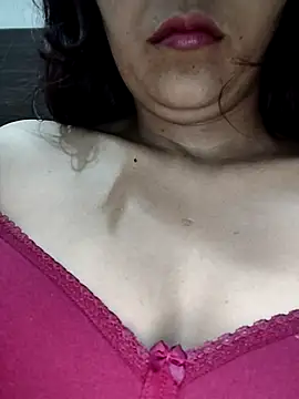 Snapshot of Moody-girl1 chatting on February 18, 6:48 pm Moody-girl1 online show from February 18, 6:48 pm