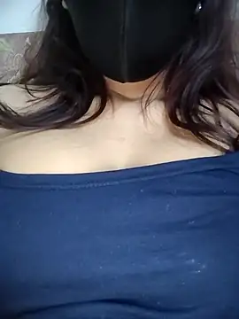 Snapshot of Moody-girl1 chatting on February 26, 5:45 pm Moody-girl1 online show from February 26, 5:45 pm