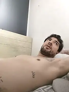 Snapshot of Camilo696903 chatting on February 24, 10:30 pm Camilo696903 online show from February 24, 10:30 pm