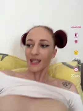 Roxyfoxyyy online show from July 3, 7:37 am