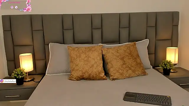 Amelie Belle  online show from February 23, 1:41 pm