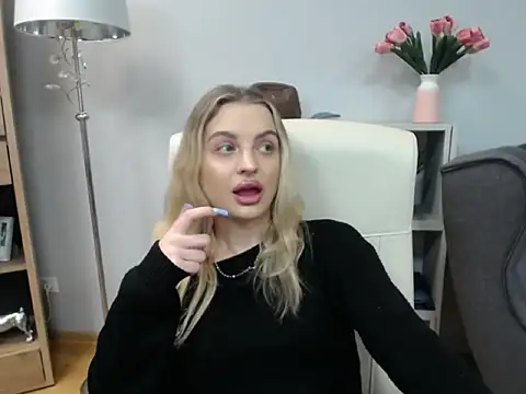 BlankaXCute online show from February 12, 10:05 pm