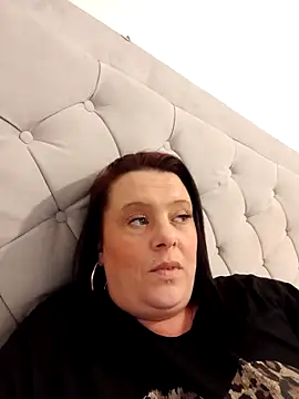 Snapshot of louisa36 chatting on March 17, 10:02 pm louisa36 online show from March 17, 10:02 pm
