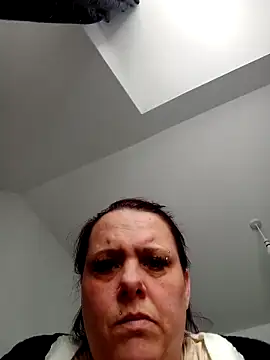 Snapshot of louisa36 chatting on March 20, 1:38 pm louisa36 online show from March 20, 1:38 pm
