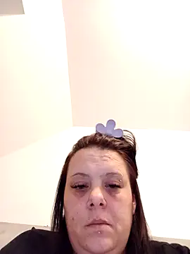 Snapshot of louisa36 chatting on March 25, 10:16 pm louisa36 online show from March 25, 10:16 pm