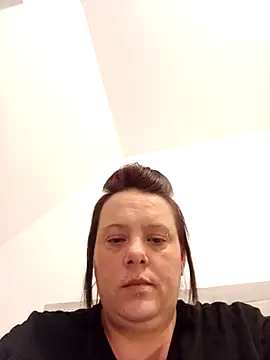 Snapshot of louisa36 chatting on March 31, 7:25 pm louisa36 online show from March 31, 7:25 pm