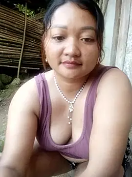 Snapshot of Maiphu246 chatting on May 16, 10:36 am Maiphu246 online show from May 16, 10:36 am