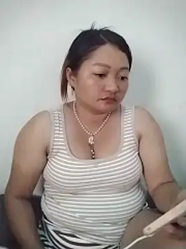 Snapshot of Maiphu246 chatting on May 20, 6:08 am Maiphu246 online show from May 20, 6:08 am