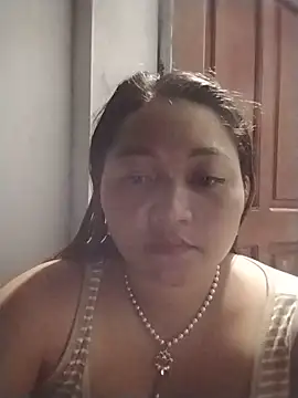 Snapshot of Maiphu246 chatting on May 24, 1:27 pm Maiphu246 online show from May 24, 1:27 pm