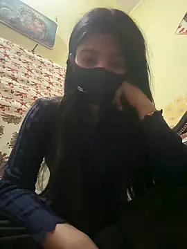 Cutedesigirl online show from February 8, 4:32 pm