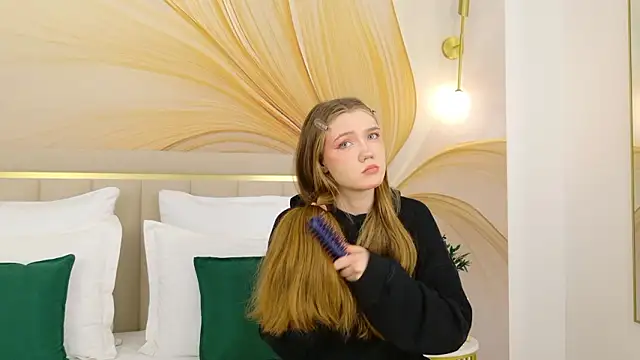 StacyHicks online show from March 4, 3:07 pm