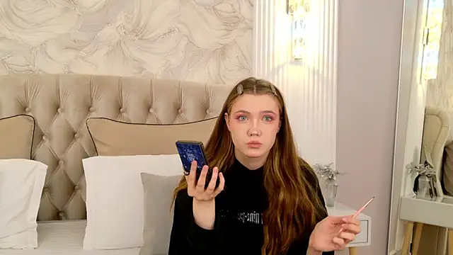 StacyHicks online show from March 9, 6:12 pm