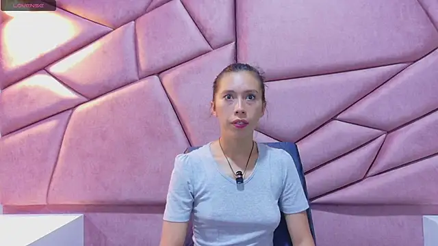 Snapshot of kimberlypink_ chatting on February 14, 11:40 am kimberlypink online show from February 14, 11:40 am