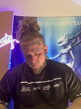 Snapshot of Smokebluntafterblunt chatting on February 27, 1:27 am Smokebluntafterblunt online show from February 27, 1:27 am