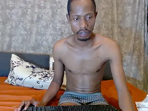 Snapshot of MRSHYGUY29 chatting on February 6, 5:16 pm MRSHYGUY29 online show from February 6, 5:16 pm