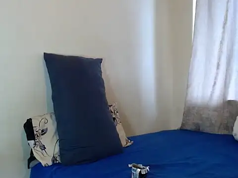 Snapshot of MRSHYGUY29 chatting on February 17, 5:37 am MRSHYGUY29 online show from February 17, 5:37 am