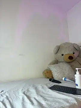 Kyliegolden online show from February 11, 3:44 am